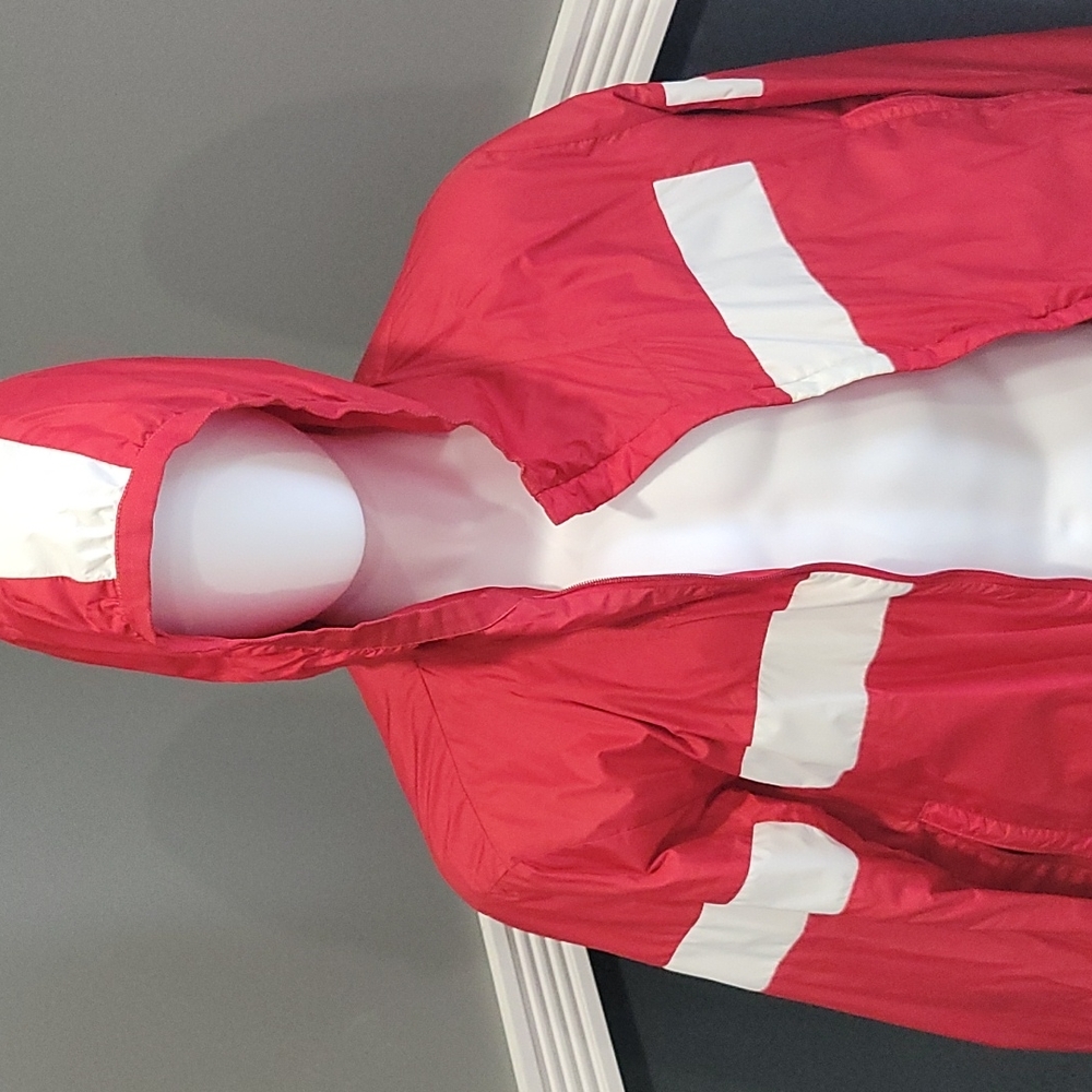 Sz 6  (XXL) red and white moncler jacket